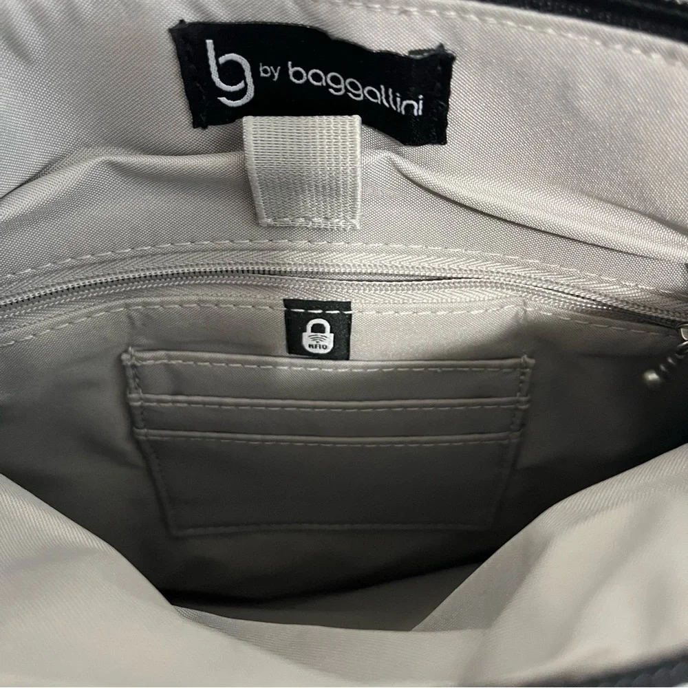 Baggallini Tucson Black Anti Theft RFID Crossbody Purse